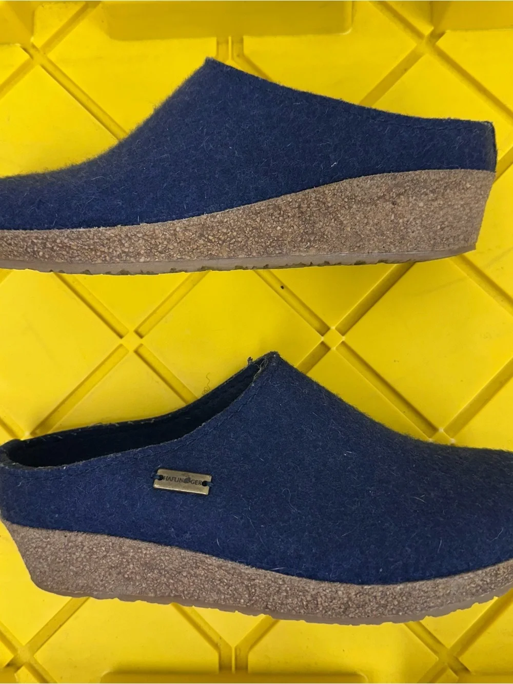 HAFLINGER UNISEX AT COMFY INDOOR OUTDOOR WOOL SLIPPERS Size 41 Mens 8 Women 10